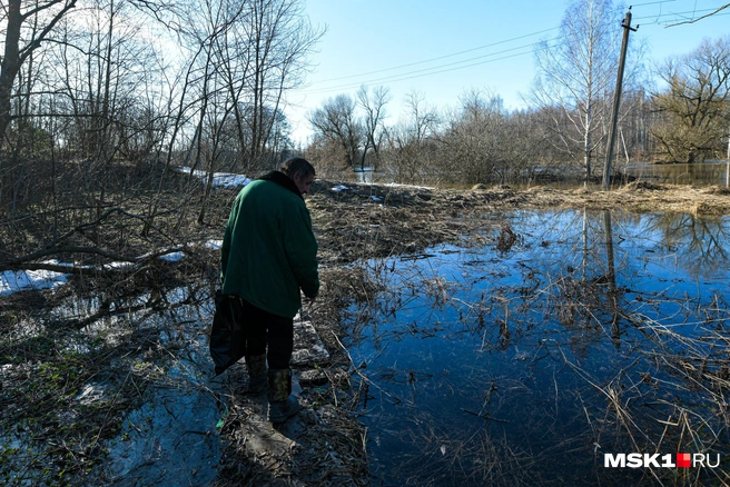 Риск наводнений зависит от превентивных усилий&nbsp;— должны постараться как водные службы, так и городские власти. Не помешает и личная ответственность владельцев участков&nbsp;— очистите свои канавы | Источник: Артем Устюжанин / MSK1.RU