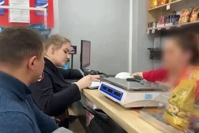 Девять магазинов в Чите продавали алкоголь 1 сентября