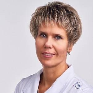 <p>Елена Ломова</p>