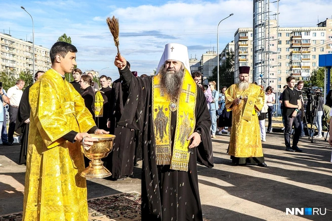 Торжество началось с благодарственной молитвы