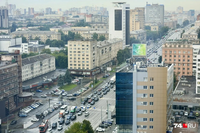 Из центра города движение тоже затруднено | Источник: Михаил Шилкин
