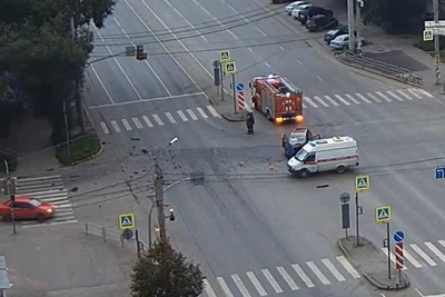 Столкновение Chevrolet и Kia в Челябинске: двое пострадавших
