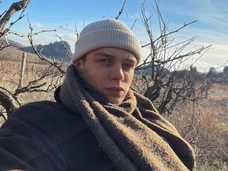 Глеб Калюжный впервые вышел на связь после отправки в армию: актер набрал 8 кг