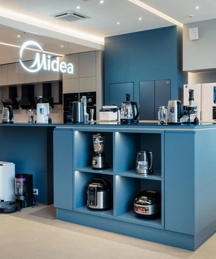 Новый шоурум бытовой техники Midea и Toshiba в Москве