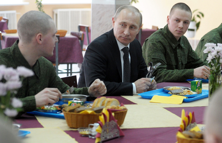 Борщ для президента: личный повар Путина раскрыл его кулинарные предпочтения