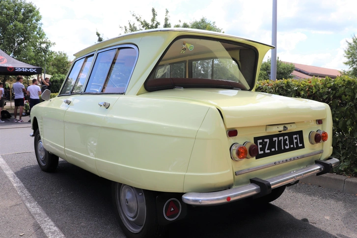 Citroën Ami 6 1960-х годов | Источник: EBASCOL/Shutterstock/Fotodom.ru