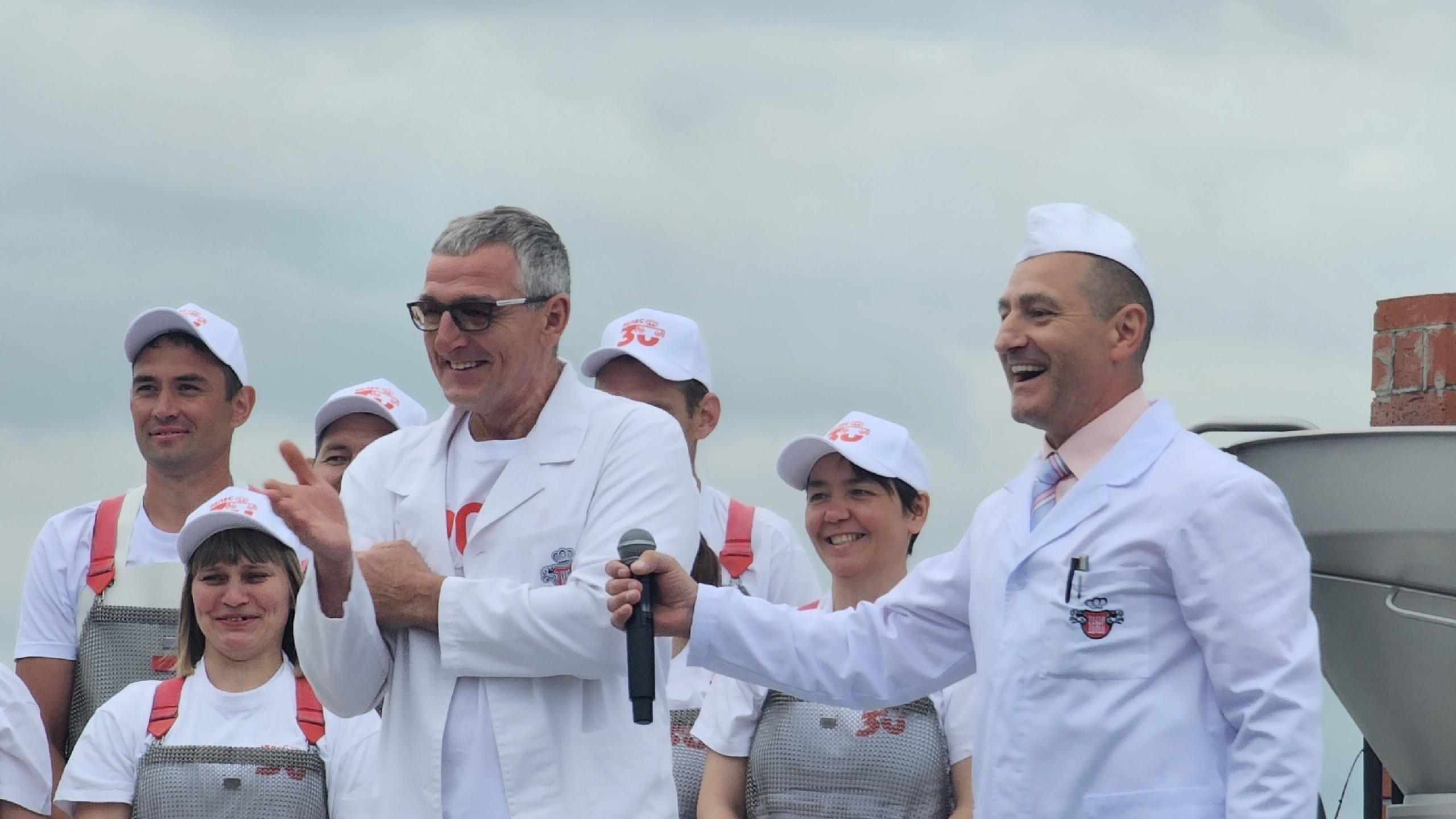 «А зачем мы возим мясо в далекие регионы?»: Александр Ильтяков рассказал, как появилась идея арендовать цех в селе