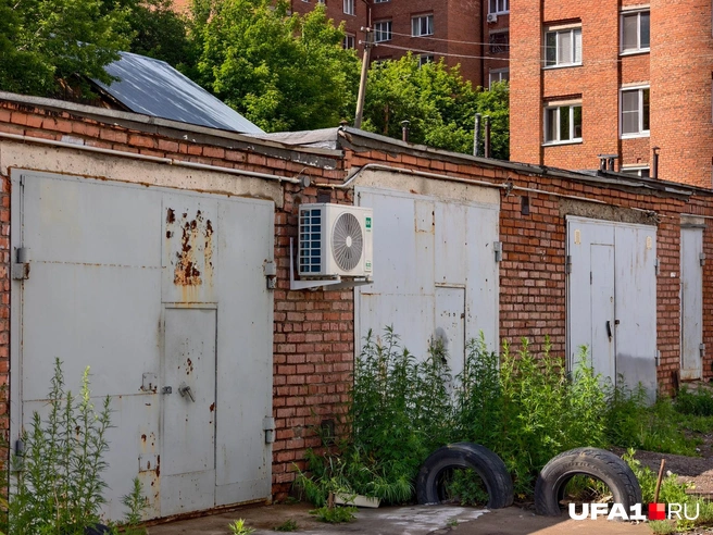 Блага цивилизации в гараже | Источник: Булат Салихов / UFA1.RU