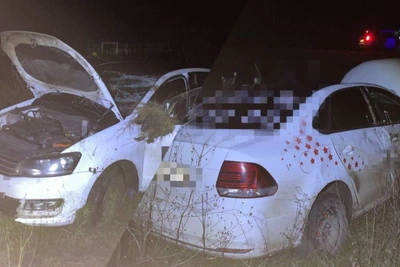 Volkswagen перевернулся в кювете на Ставрополье