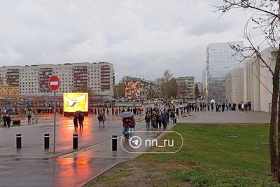 Огромные очереди на Intervals в Нижнем под дождём