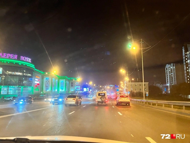 Дымку может заметить как вечером, так и утром в солнечную погоду | Источник: Читатель 72.RU