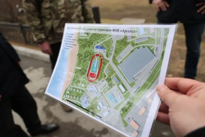 Демешин проинспектировал ремонт гостиницы на базе ФОК «Арсенал»