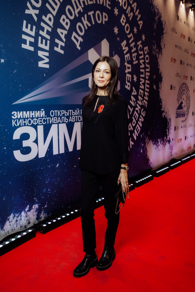 Максимова в футуристичном наряде, Чадов со спутницей в «фэмили лук»: открытие кинофестиваля «Зимний»