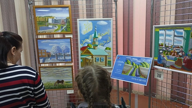 Одна из выставок Ильдара Апчелеева носила название «Путь к мечте» | Источник: Музей Бердска / vk.ru/mberdska