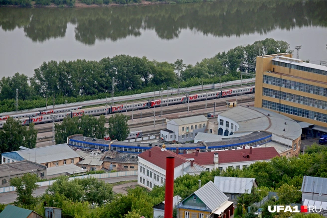 Выходы на перроны | Источник: Тимур Шарипкулов / UFA1.RU