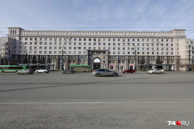Когда у дома появится по-настоящему парадный вид, остается только гадать | Источник: Наталья Лапцевич
