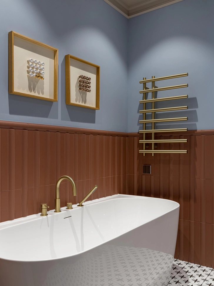 Мебель&nbsp;— кастомные столярные изделия. Зеркало индивидуального размера. | Источник: Елизавета Гуровская. Стиль: студия LFUSION