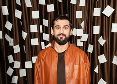 Сияющая Клава Кока, Нигай в ночнушке, Хайрова вся в белом: чем удивили звезды на премьере альбома Jony