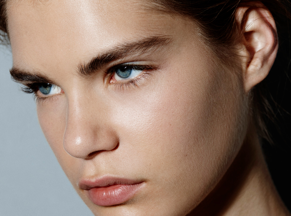 Чистый лист: как повторить макияж с показа Saint Laurent SS18 | marieclaire.ru