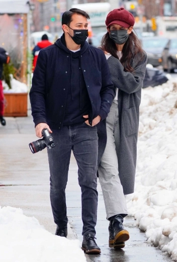 Кэти Холмс и Эмилио Витоло в Нью-Йорке | marieclaire.ru