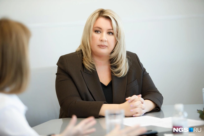 Ксения Антонова призналась, что с детства была погружена в культуру: ее бабушка прошла путь от библиотекаря до начальника районного управления культурой | Источник: Андрей Бортко / NGS.RU