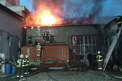 Пожар в цехах металлообработки на Эльмаше в Екатеринбурге