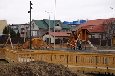 Парк у реки Авачи в Елизово удобен для семейного отдыха