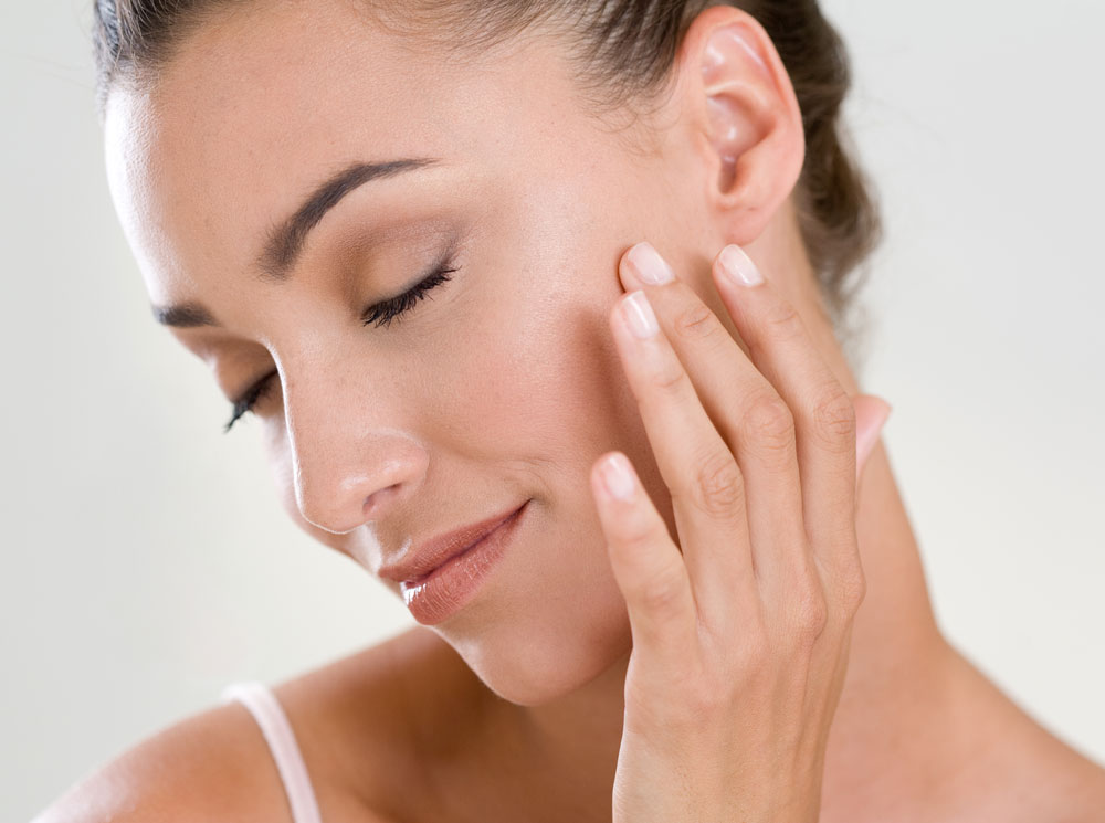 Стиратели: 6 способов избавиться от черных точек раз и навсегда | marieclaire.ru