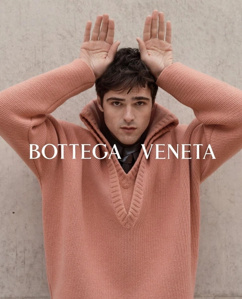 🐰Какой зайка! Джейкоб Элорди стал героем Bottega Veneta