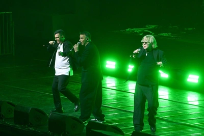 Иванушки устроили вечеринку 90-х в Екатеринбурге