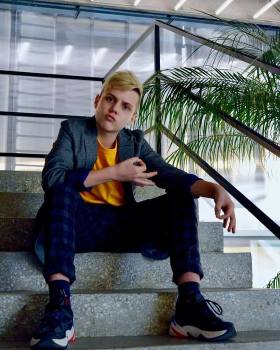 И снова Ваня Дмитриенко готов к поцелуям | Источник: Иван Дмитриенко / Vk.com