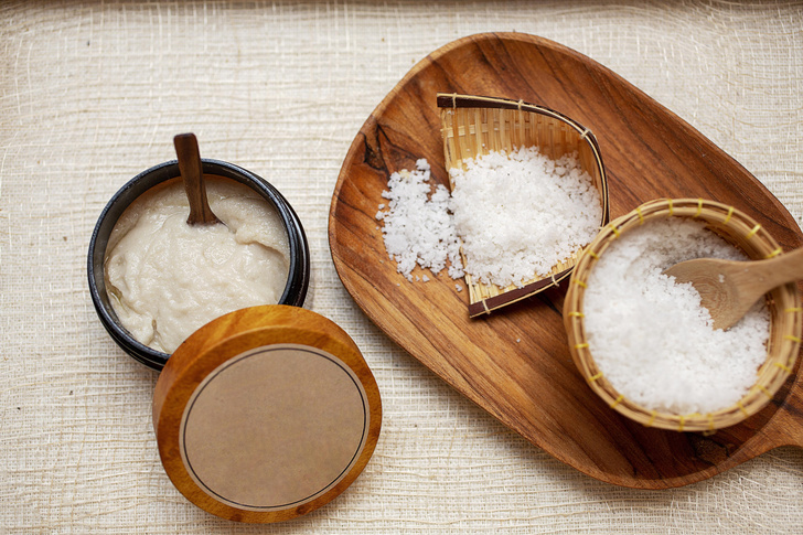 Пищевая соль вместо скраба: почему популярный способ очищения кожи стоит оставить в прошлом