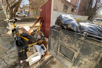 Челябинск наводнили самокатчики, нарушающие правила