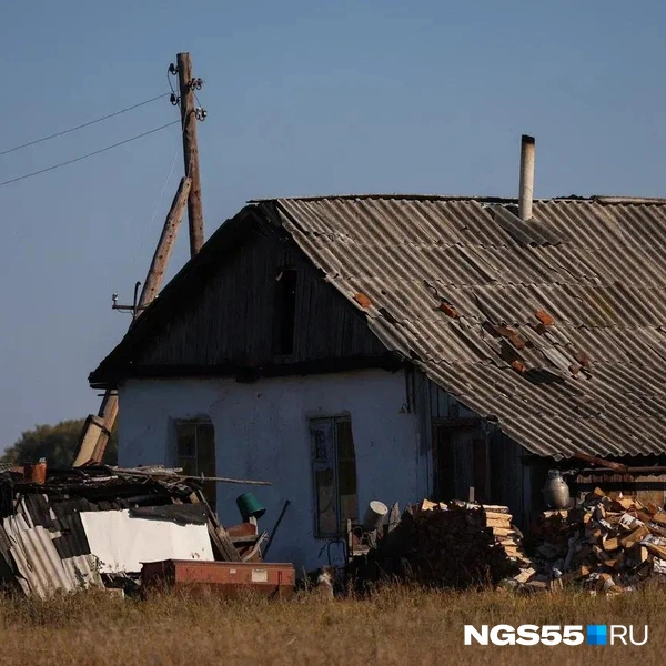 К зиме деревенские запаслись дровами  | Источник: Евгений Софийчук / NGS55.RU 