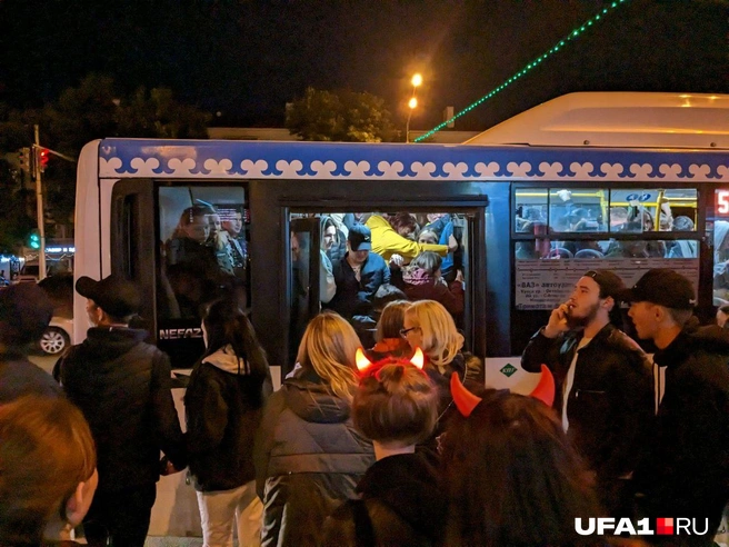 Толкучка в автобусе