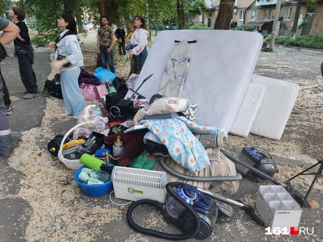 Летом 2024 жители трижды брали штурмом дом, чтобы забрать вещи | Источник: Диана Кулыгина / 161.RU