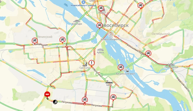 По всему городу заторы | Источник: 2ГИС