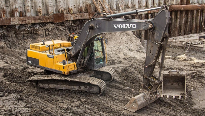 Клубный квартал «Ассамблея» — установлен первый башенный кран | Источник: ООО «СПЕЦИАЛИЗИРОВАННЫЙ ЗАСТРОЙЩИК „КАРПОВКА, 31“