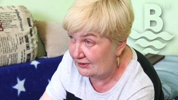 Ирина не могла сдержать слез, рассказывая журналистам о гибели сына | Источник: Верхнекамье ТВ | Березники | Соликамск | Губаха / Vk.com