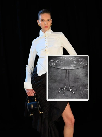 Сумка Schiaparelli и стол Мерет Оппенгейм.