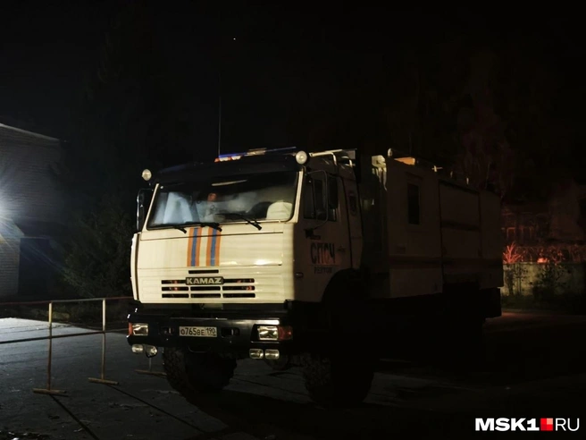 Корреспондента остановил охранник, а затем — и полицейский | Источник: Михаил Мечев / MSK1.RU