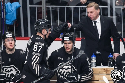 Traktor blanks Ak Bars 4-0 at home