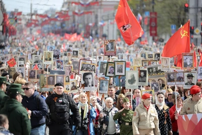 Шествие «Бессмертного полка» в Петербурге завершилось