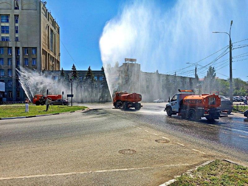 Подключили спецтехнику: в мэрии придумали, как спасать Самару от жары