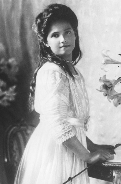 Почему на самом деле Николай II так и не выдал замуж своих трех дочерей