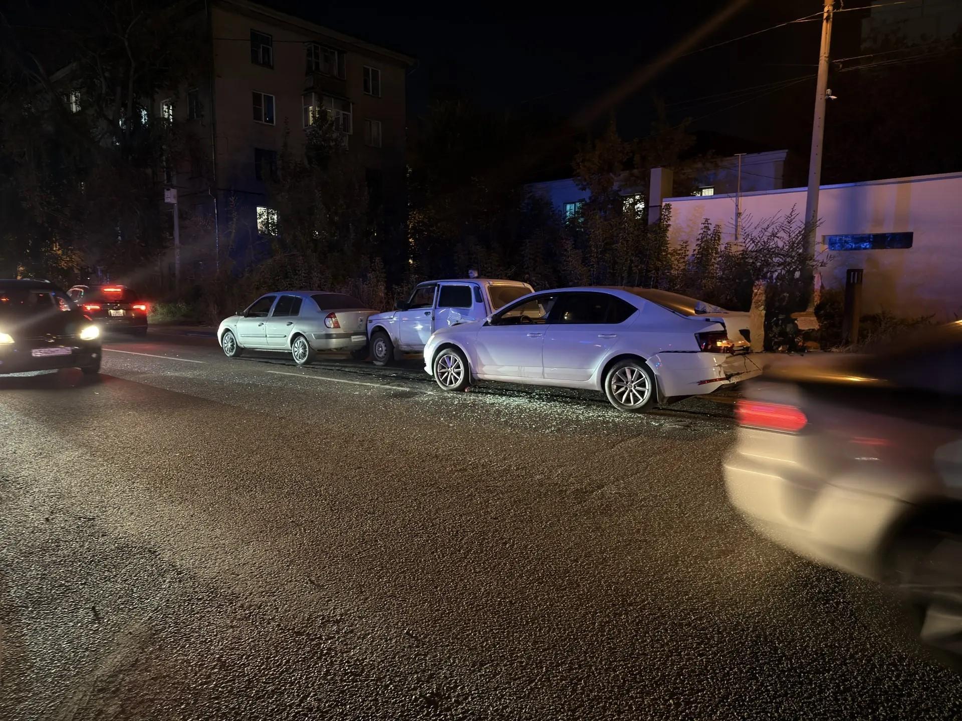 В Челябинске столкнулись четыре автомобиля, есть пострадавший
