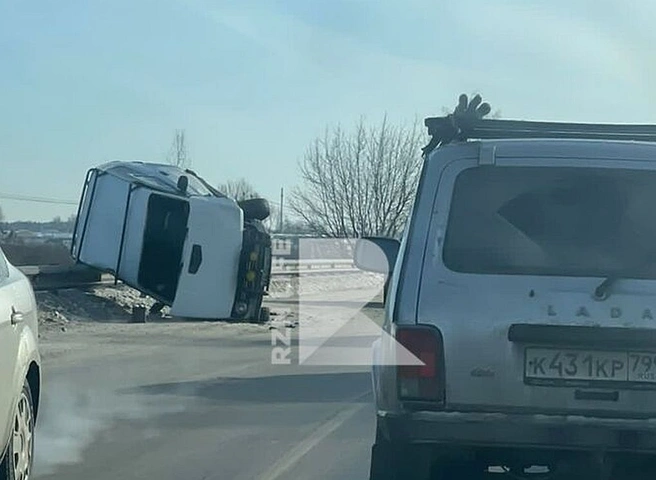 В Дубровичах опрокинулась машина | ya62.ru