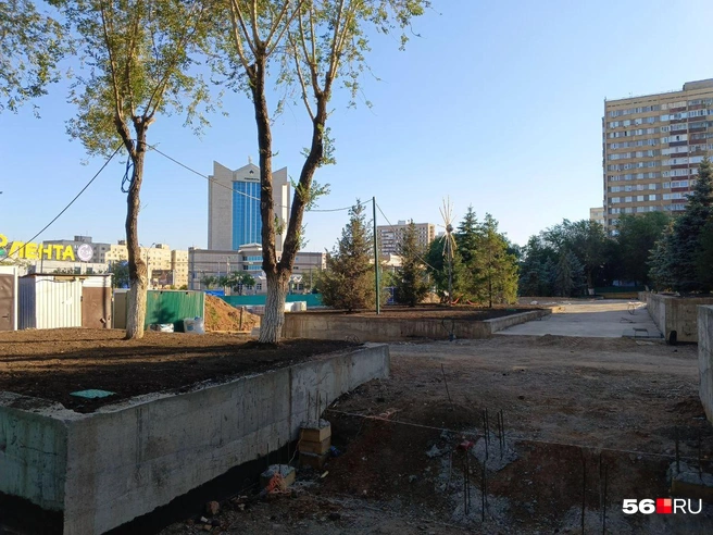 Отсюда немного видны жилые дома | Источник: Анастасия Баринова / 56.RU