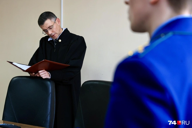 В этот раз делом занимался председатель Центрального райсуда Денис Лекарь  | Источник: Михаил Шилкин 