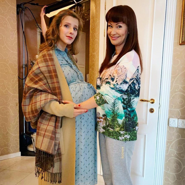 Лиза Арзамасова выложила фото на 9-м месяце беременности